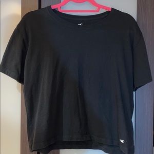 Hollister black t-shirt is size medium